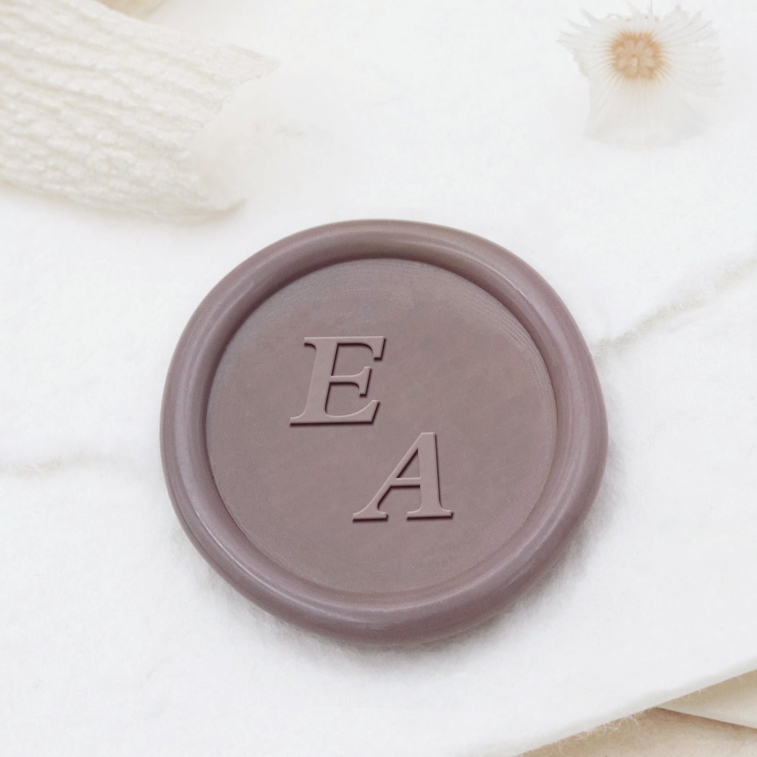Sello de Caucho de Lacre de Boda Minimalista con Corazón Amoroso Personalizado con Iniciales Horizontales-6 1