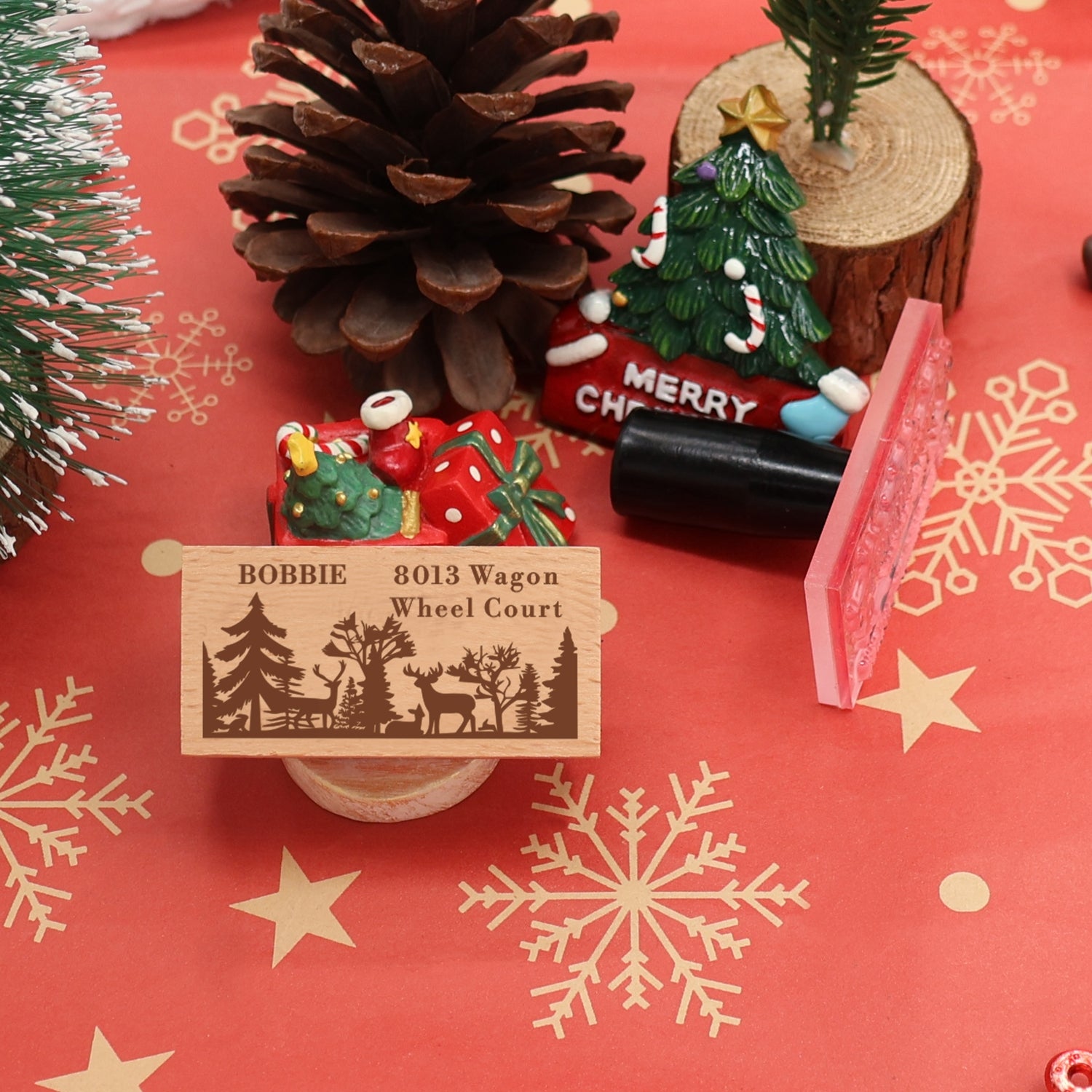 Personalisierter Weihnachtswald und Rentier Rechteck Gummistempel1