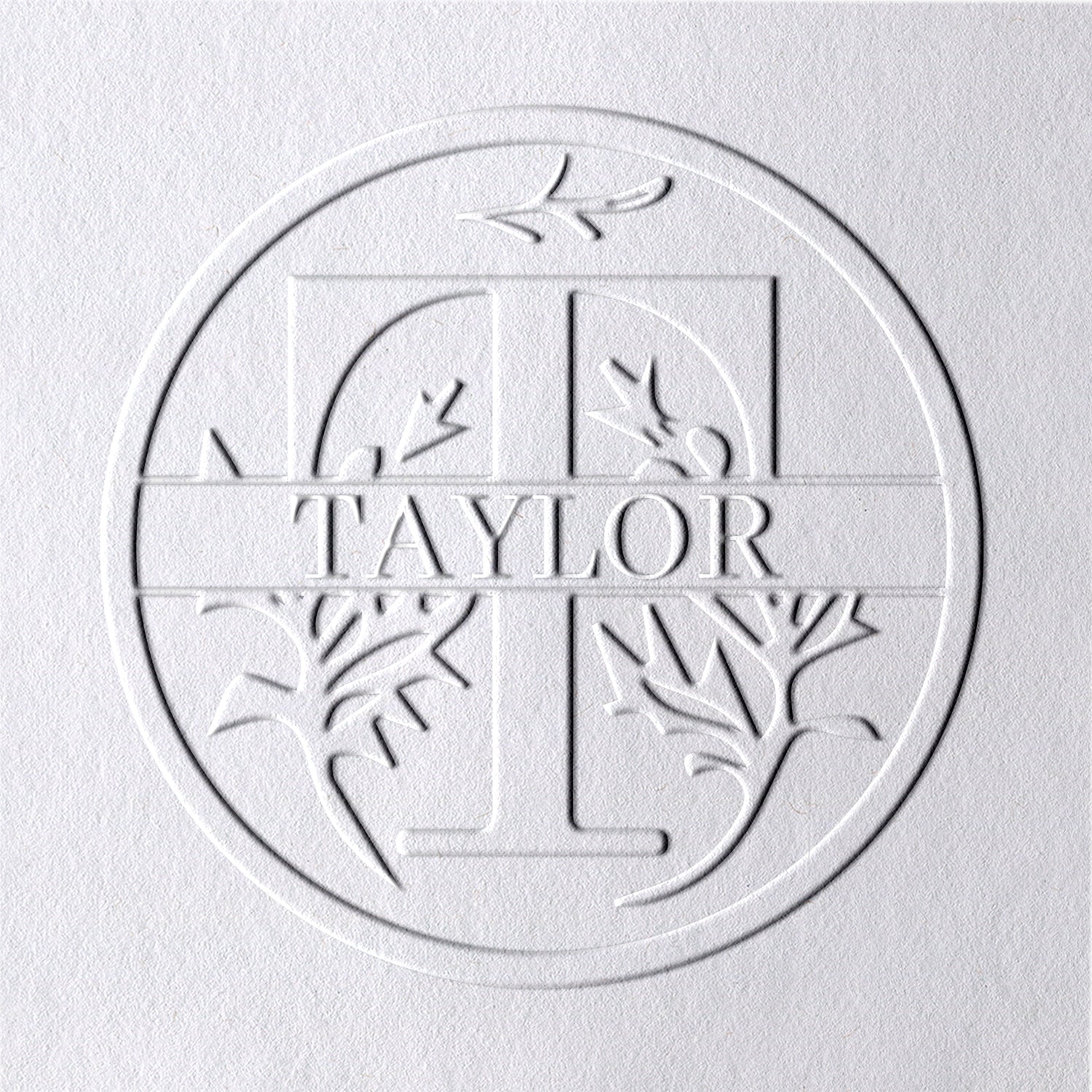 Sello en seco personalizado de nombre floral de 26 letras - T T1